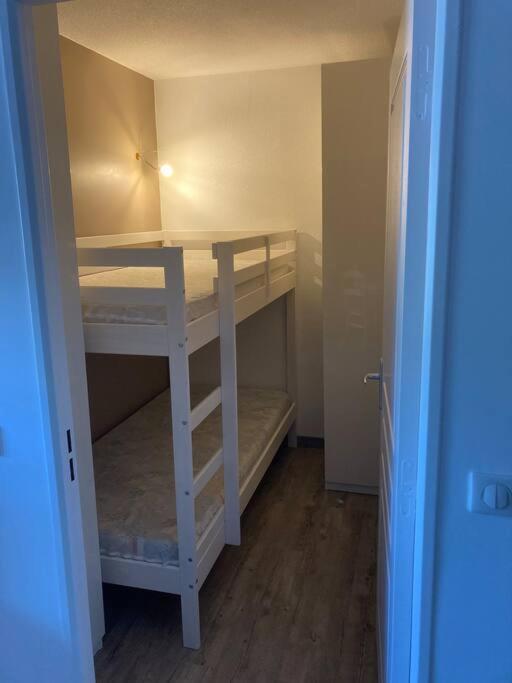 Superbe Appartement Avec Piscine Et Garage Péone Exteriör bild